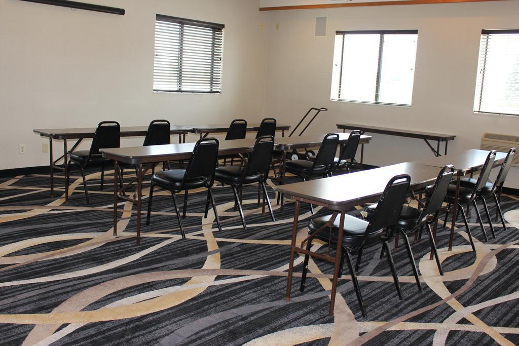 Days Inn By Wyndham Watertown Extérieur photo