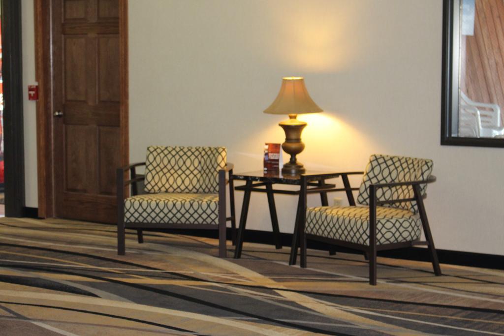 Days Inn By Wyndham Watertown Extérieur photo