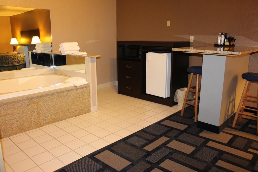 Days Inn By Wyndham Watertown Chambre photo
