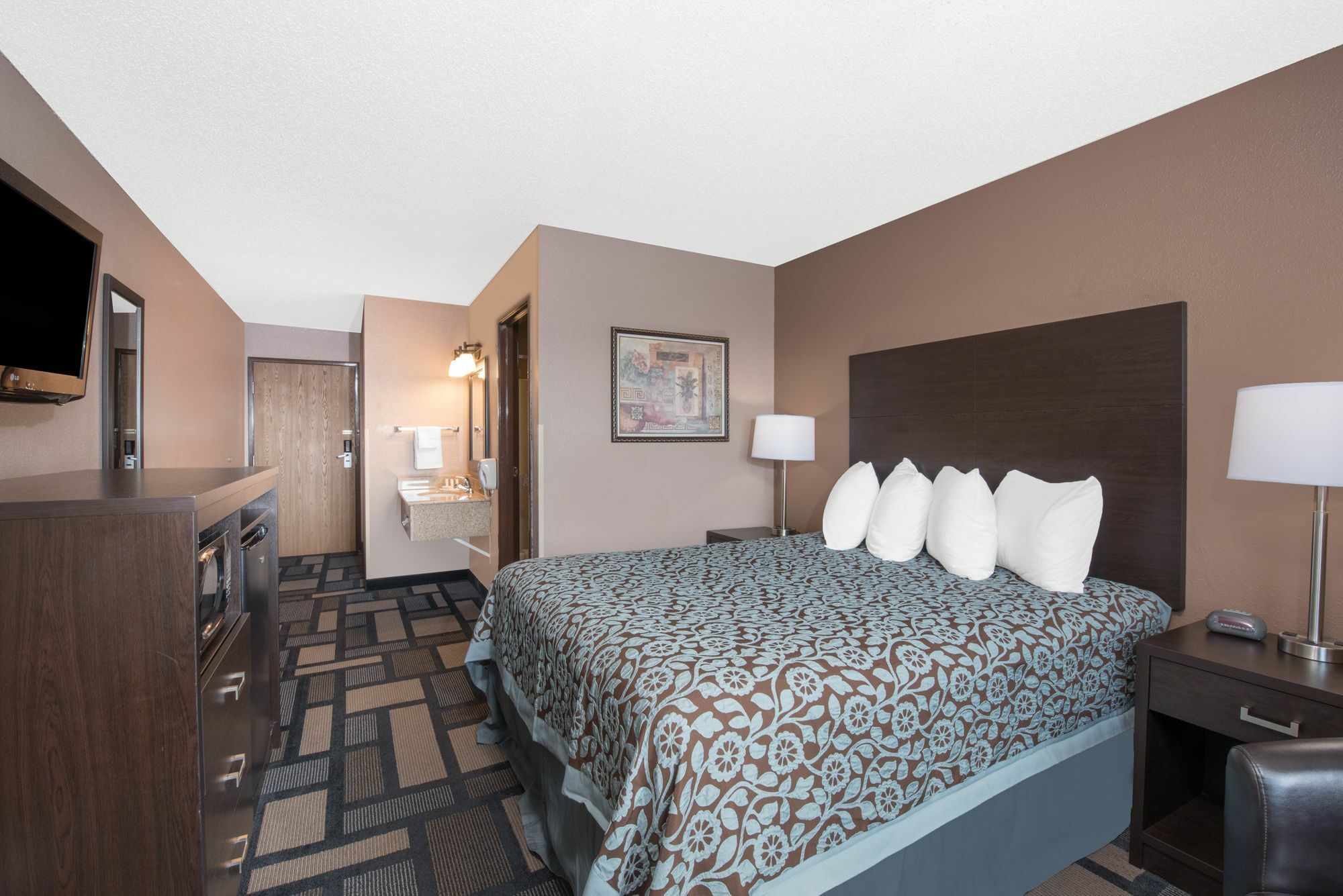 Days Inn By Wyndham Watertown Extérieur photo